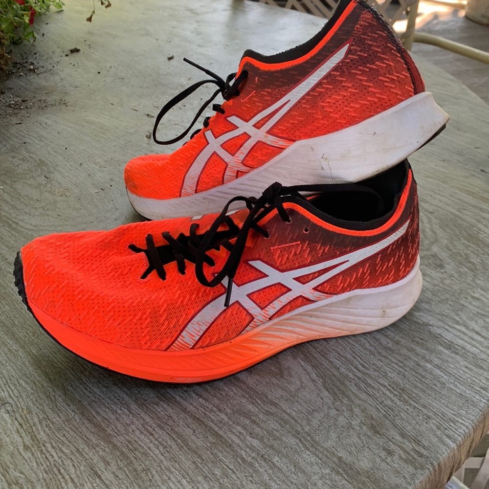 ASICS Magic Speed